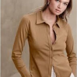 BRAND NEW Banana Republic Camel Collared Shirt
